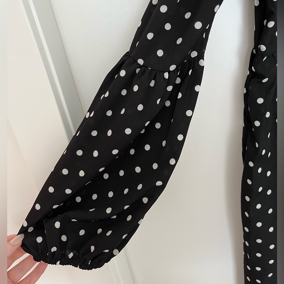 Nasty Gal off the shoulder polka dot dress. Size 6 - Picture 4 of 5